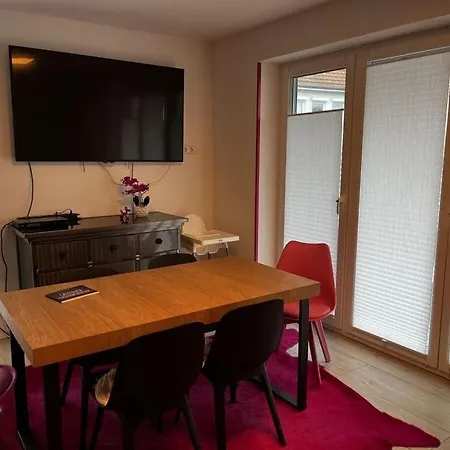 Pink Cow Modern Retreat Prázdninový dům *